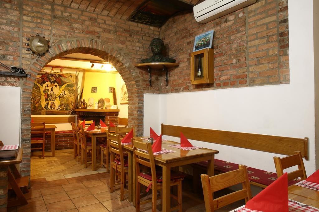 Gostilna In Prenocisca Gedzo Hotel Novo Mesto Bagian luar foto